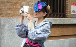 tavibytommyton She is known for her unusual headwear...