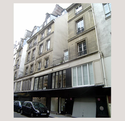 4MartinMargiela25Mont4 The Paris store.