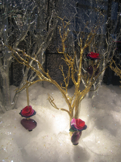 TheBayXmasWindow3