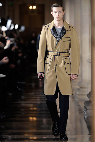 DriesVanNoten.Love2