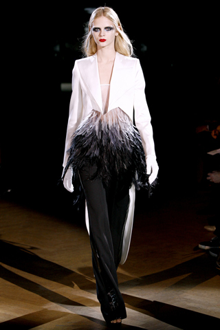 Givenchy.Hate1