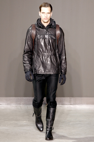 LouisVuitton.Hate1