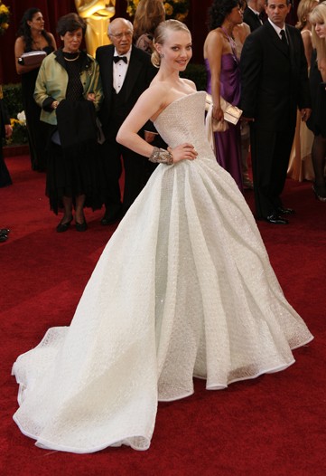 Loathe.AmandaSeyfriedArmaniPrivéLorraineSchwartz