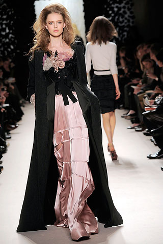 NinaRicci.Loathe1