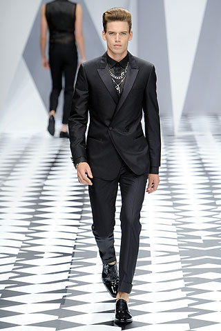 Love.Versace.MenswearSpringSummer2011.4