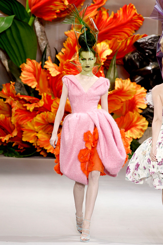 dior couture christian 2010 haute orange fall flowers flower pink collection dress fashion galliano john pleats creeping drapes heavy fabric