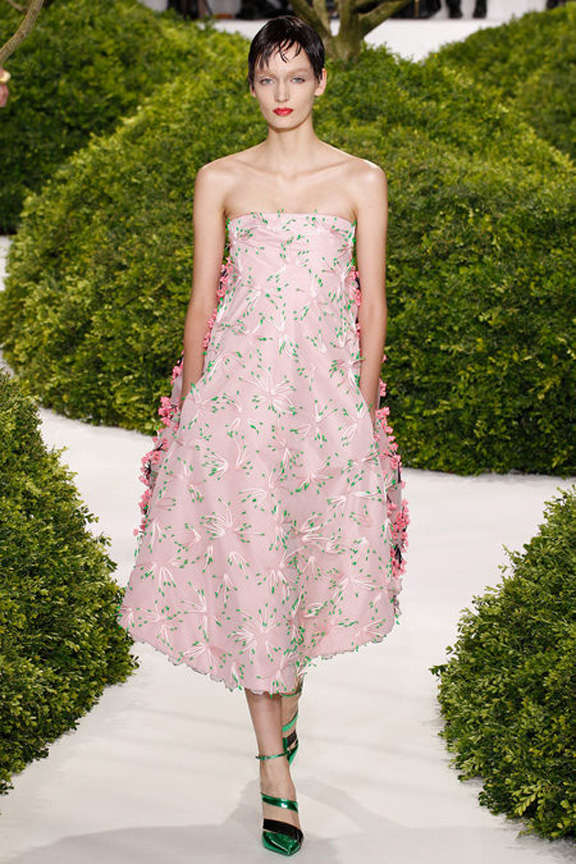 Paris, catwalk, runway show, review, critic, haute couture, spring summer 2013, christian dior, raf simons