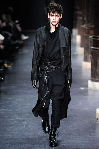 Ann Demeulemeester Menswear Fall Winter 2010 | Searching for Style
