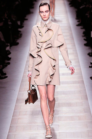 Valentino Fall Winter 2010 | Searching for Style