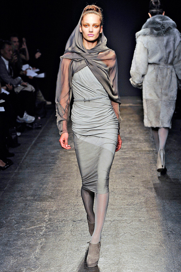 Donna Karan Autumn Winter 2011 | Searching for Style