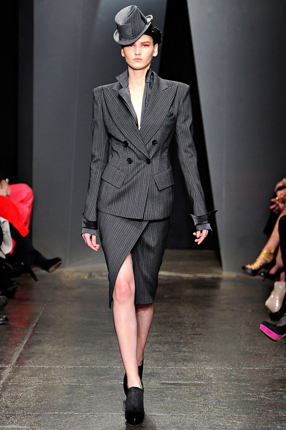 Donna Karan Fall Winter 2012 | Searching for Style