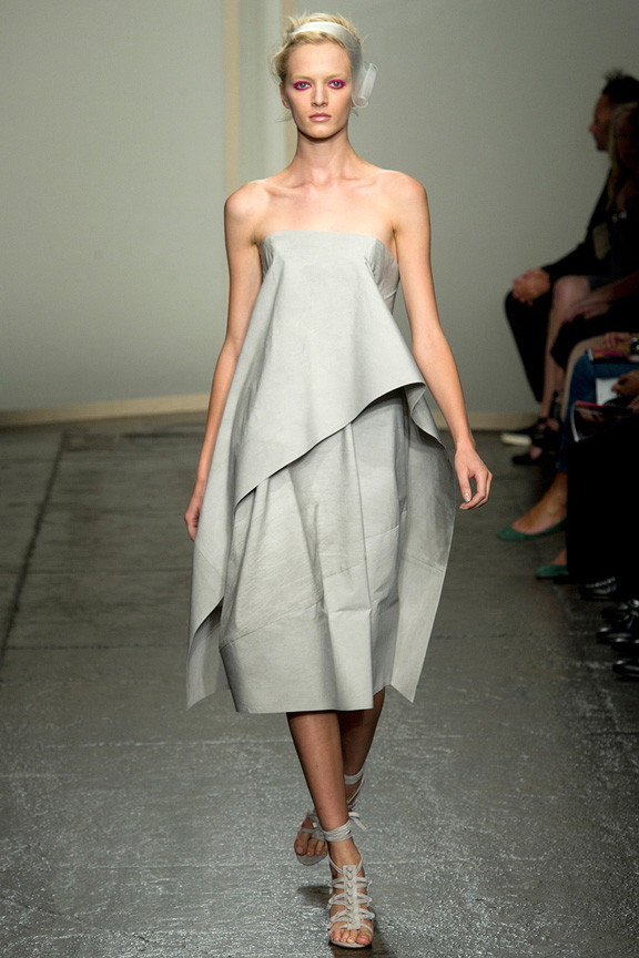 Donna Karan Spring Summer 2013 | Searching for Style